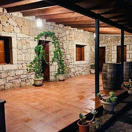 Casa Rural Olivos Relax Hiking * Arico